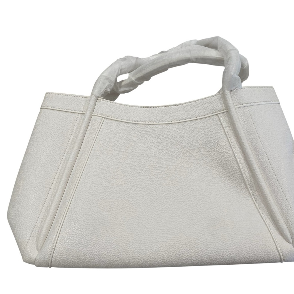 NewBella Handbag - Picture 2 of 8